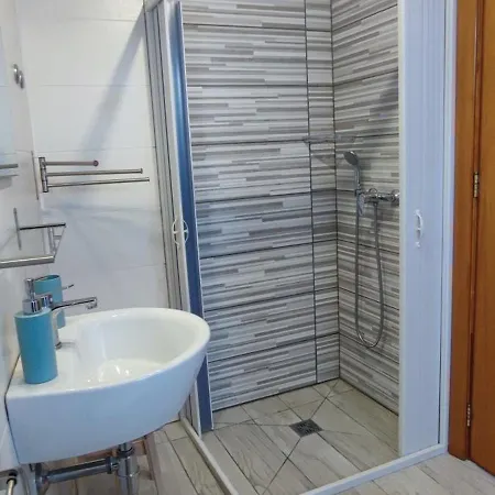 Marine Place Apartment *