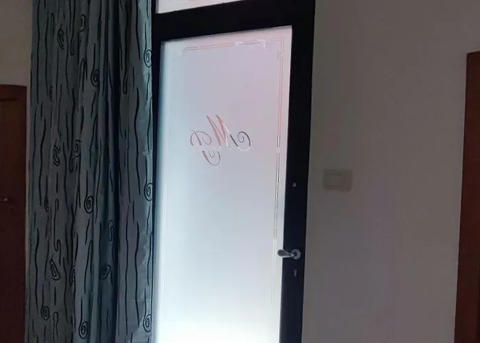 Marine Place Apartment *